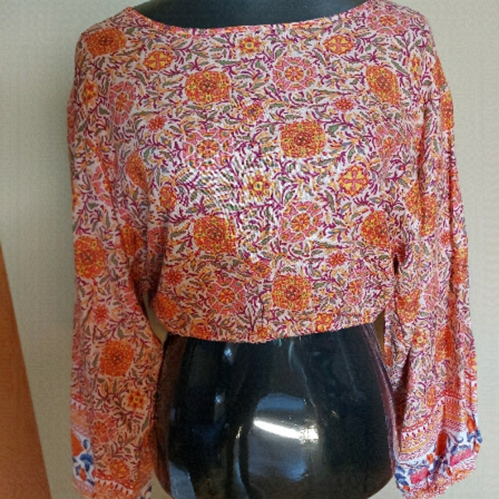 Boho Chic Cottagecore  Rachel Zoe Floral Crop Top Flowy Bell Sleeves Linen Blend